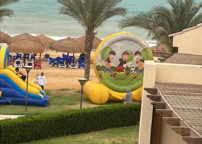 فى قريه بالم بيتش العين السخنه عائلات فقط Alpesi faház